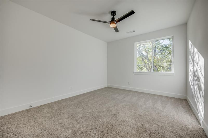 430 W Munson Street, Denison TX 75020 - Photo 19