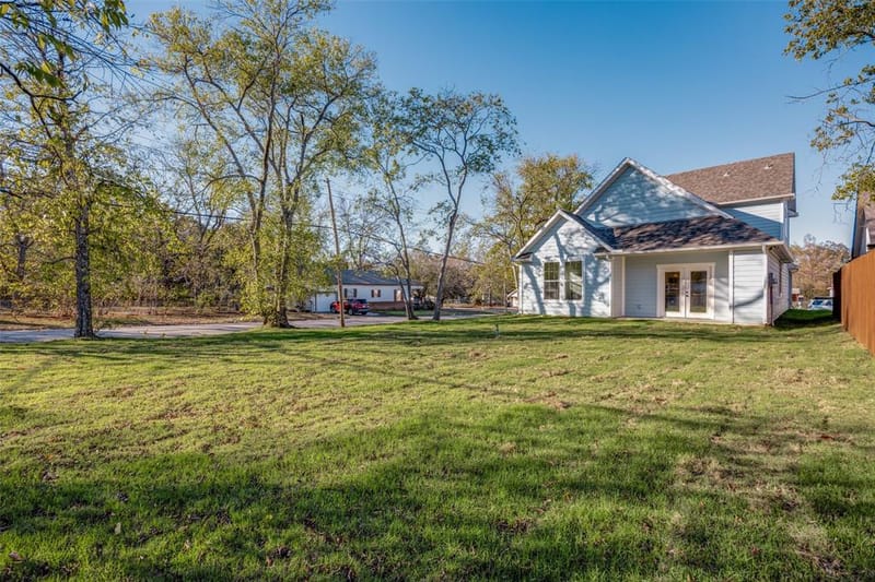 430 W Munson Street, Denison TX 75020 - Photo 25