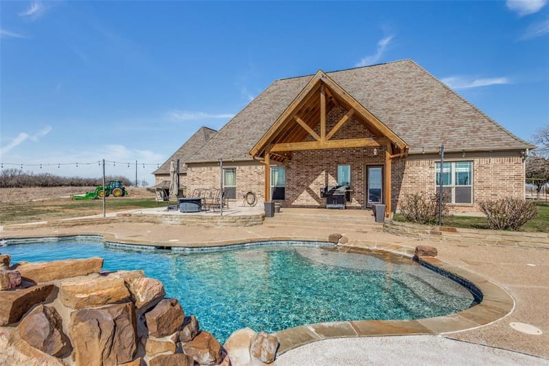 1233 County Road 3550, Paradise TX 76073 - Photo 2