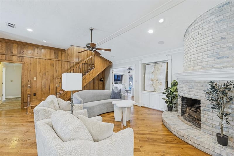 9159 Dunmore Drive, Dallas TX 75231 - Photo 4
