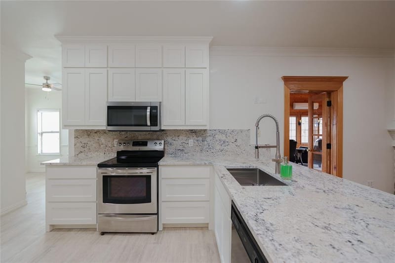 364 Parker Road # A, Van Alstyne TX 75495 - Photo 12