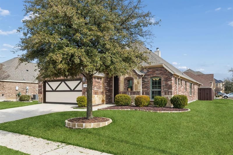 1517 Martin Creek Drive, Little Elm TX 75068 - Photo 2