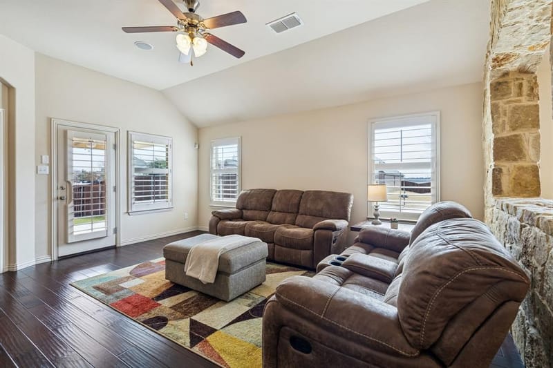 1517 Martin Creek Drive, Little Elm TX 75068 - Photo 10