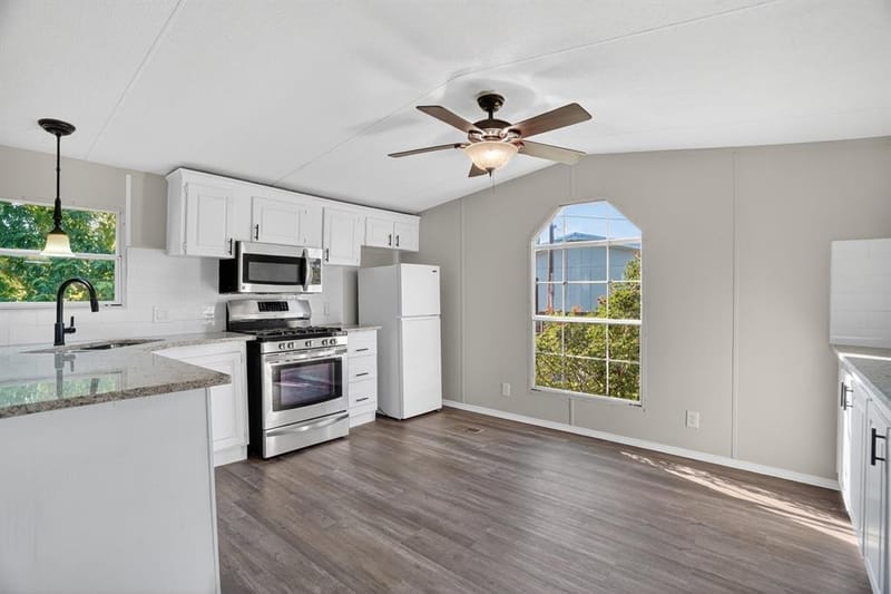 7601 River Run, Granbury TX 76049 - Photo 10