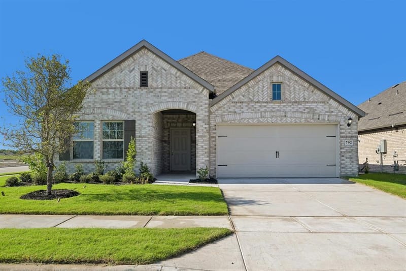 792 Grand Dale Drive, Lavon TX 75166