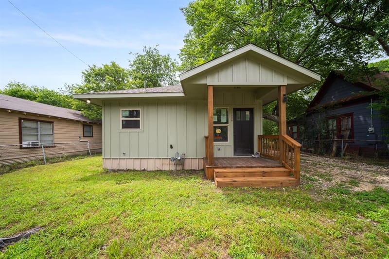 1503 E 9th Avenue, Corsicana TX 75110 - Photo 2