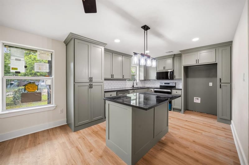 1503 E 9th Avenue, Corsicana TX 75110