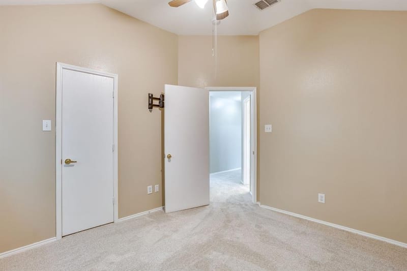 4917 Dougal Avenue, Fort Worth TX 76137 - Photo 30
