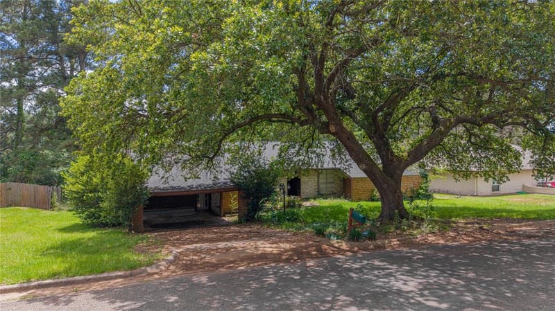 1006 Rikkity Lane, Mount Pleasant TX 75455 - Photo 31
