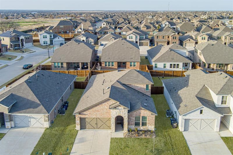 6229 Lassen Court, Celina TX 76227 - Photo 2