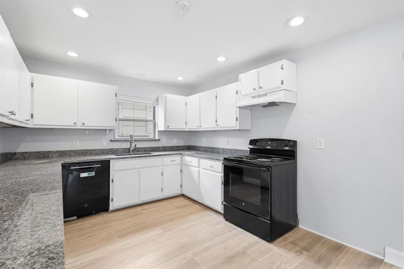 1303 Arizona Avenue, Dallas TX 75216 - Photo 14