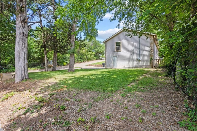 1303 Arizona Avenue, Dallas TX 75216 - Photo 29