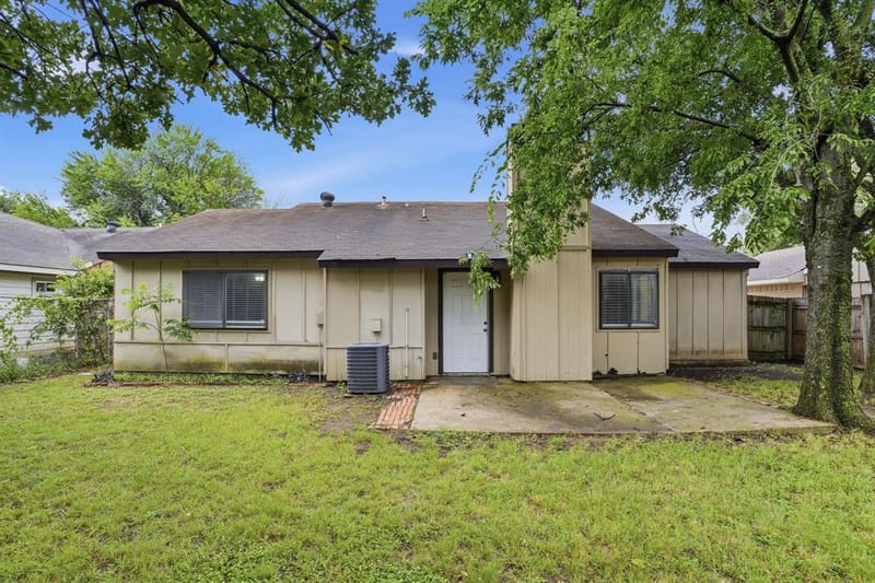 6735 Woodhill Road, Dallas TX 75217 - Photo 24