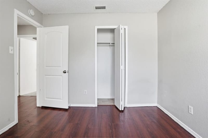 6735 Woodhill Road, Dallas TX 75217 - Photo 18