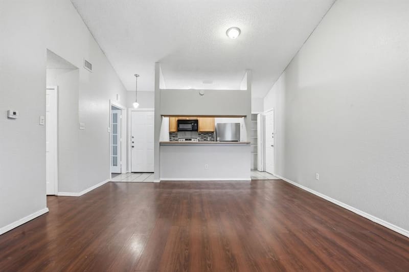 6735 Woodhill Road, Dallas TX 75217 - Photo 11