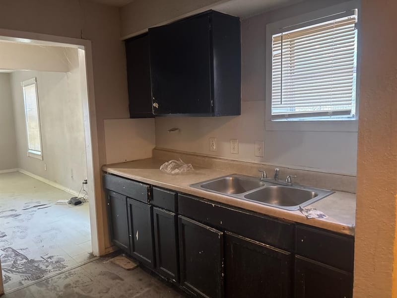2934 Kirven Street, Dallas TX 75227 - Photo 2