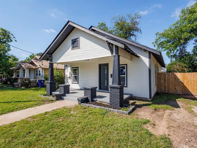1703 7th Street, Brownwood TX 76801 - Photo 3