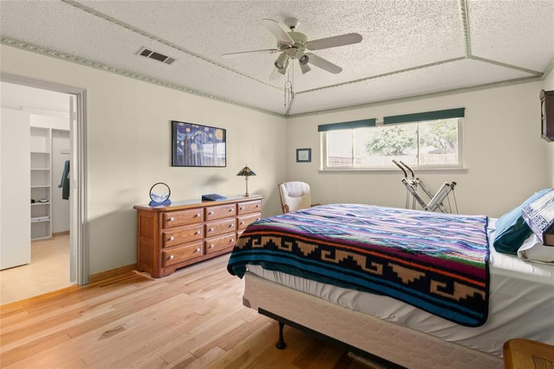 1915 Camden Way, Carrollton TX 75007 - Photo 18