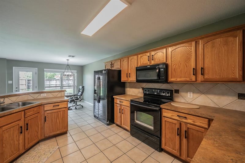 108 Tripp Trail, Denton TX 76207 - Photo 7