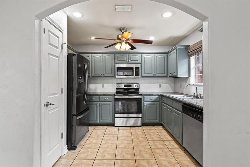 702 Madison Place, Sherman TX 75092 - Photo 12