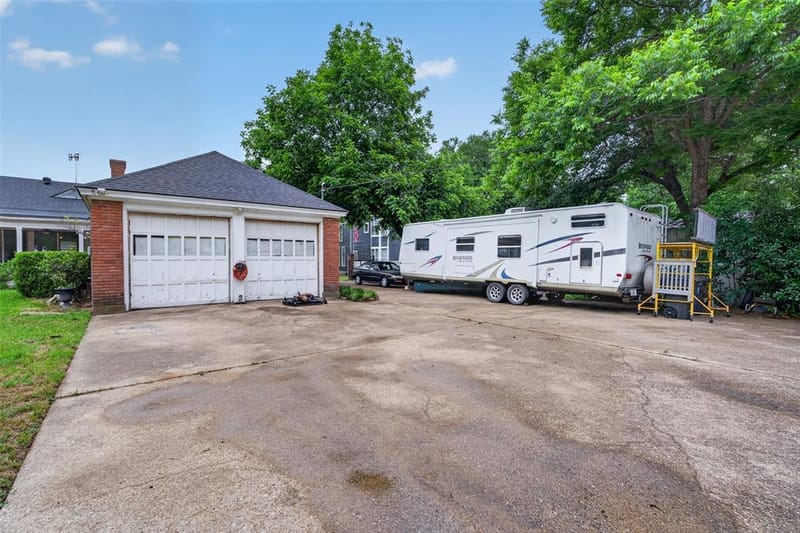437 Craig Street, Hillsboro TX 76645 - Photo 32