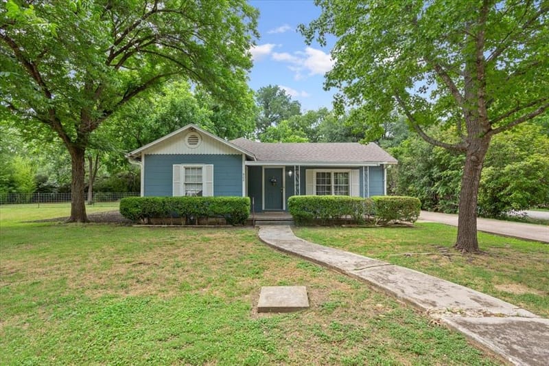 802 Avenue A, Valley Mills TX 76689