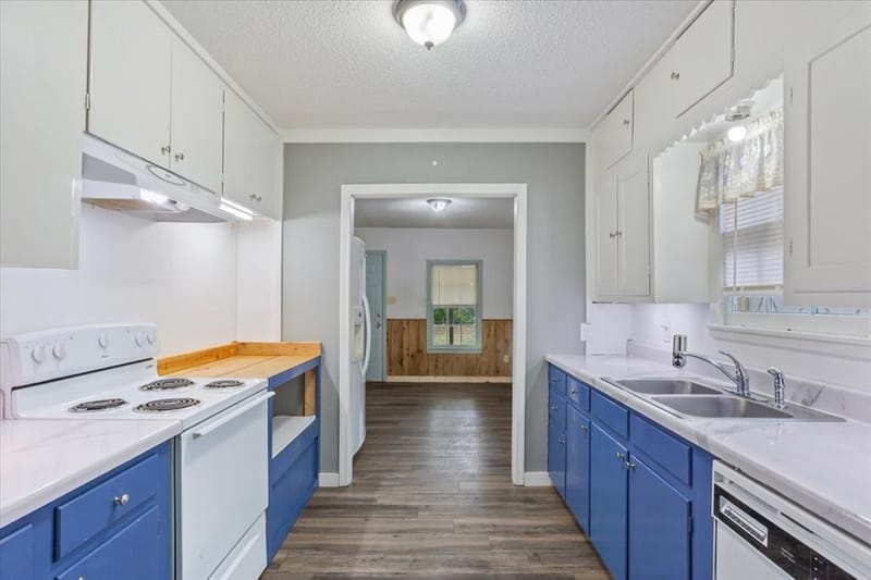 802 Avenue A, Valley Mills TX 76689 - Photo 14