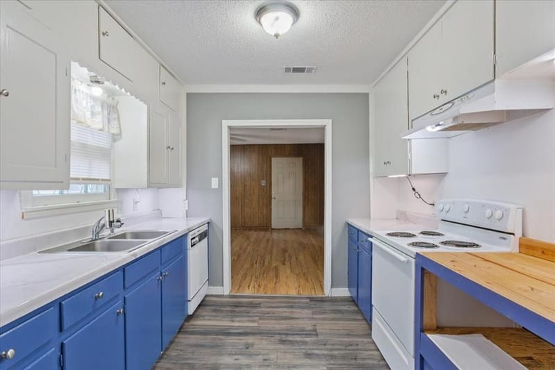 802 Avenue A, Valley Mills TX 76689 - Photo 11