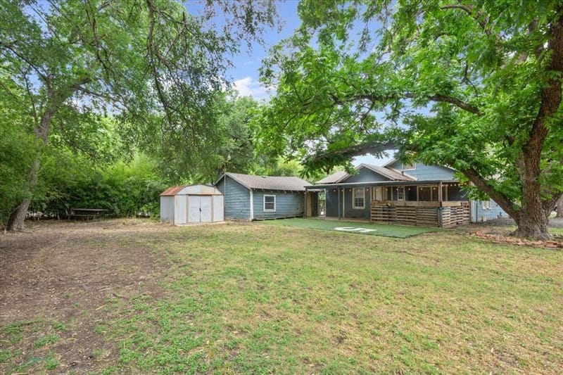 802 Avenue A, Valley Mills TX 76689 - Photo 31