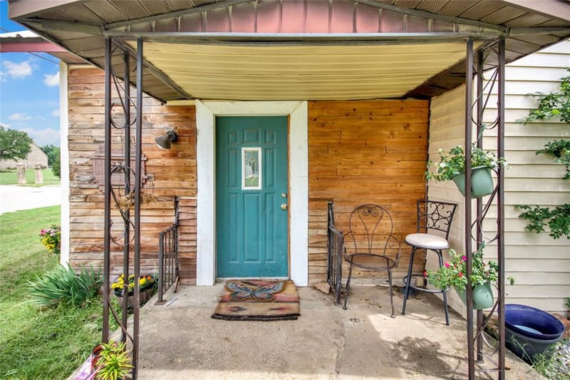 334 N Knox Street, Jacksboro TX 76458 - Photo 2