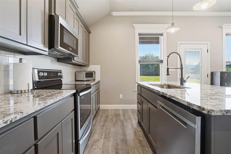 5007 Terlingua Drive, Granbury TX 76048 - Photo 16