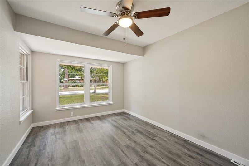 1305 W Lavender Lane, Arlington TX 76013 - Photo 12