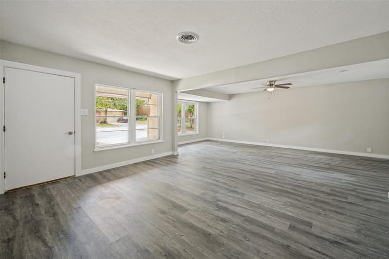 1305 W Lavender Lane, Arlington TX 76013 - Photo 4