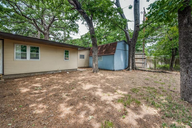 1305 W Lavender Lane, Arlington TX 76013 - Photo 25