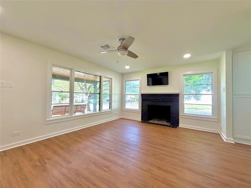 4500 Athens Avenue, Waco TX 76710 - Photo 6