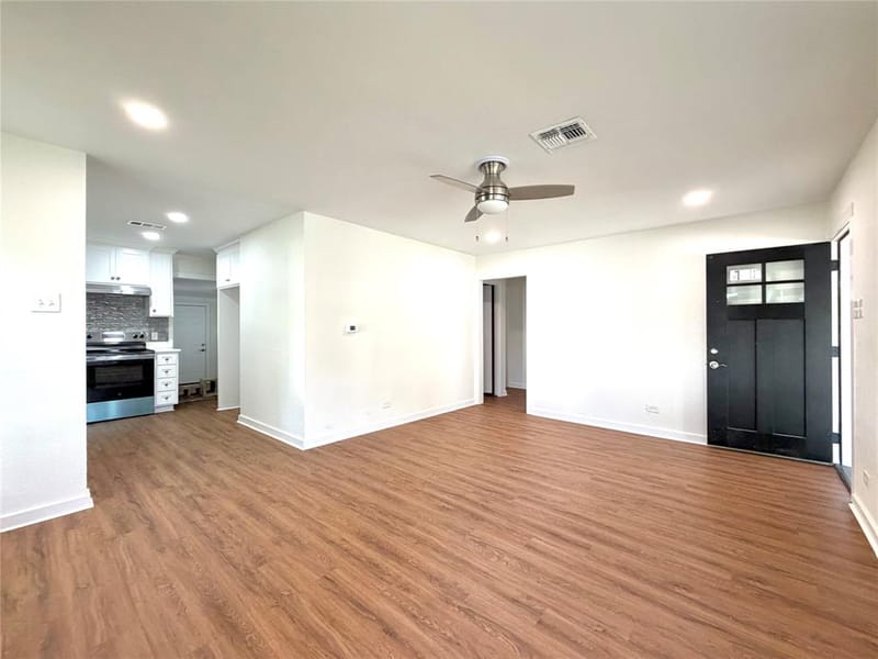 4500 Athens Avenue, Waco TX 76710 - Photo 7