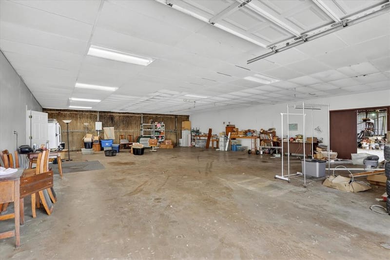 1092 W Highway 199, Springtown TX 76082 - Photo 24