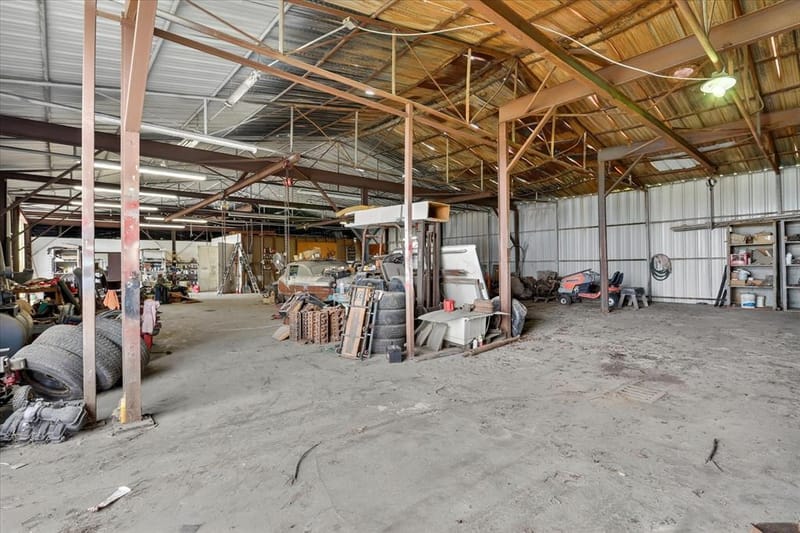 1092 W Highway 199, Springtown TX 76082 - Photo 25