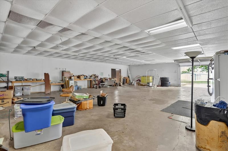 1092 W Highway 199, Springtown TX 76082 - Photo 21