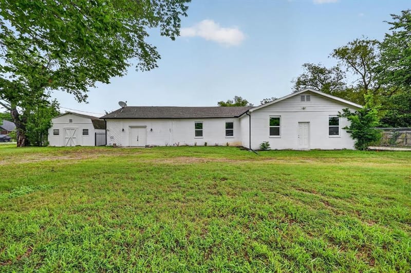 401 E Buffalo Street, Forney TX 75126 - Photo 2