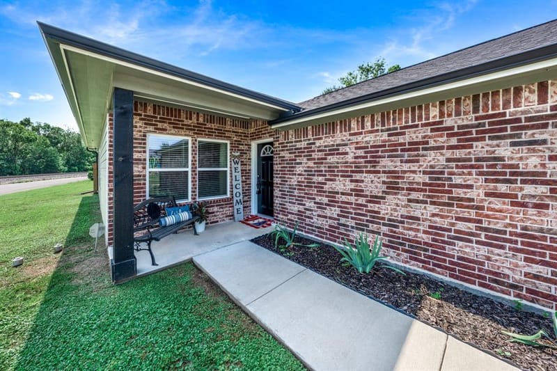 700 Carter Street, Sulphur Springs TX 75482 - Photo 2