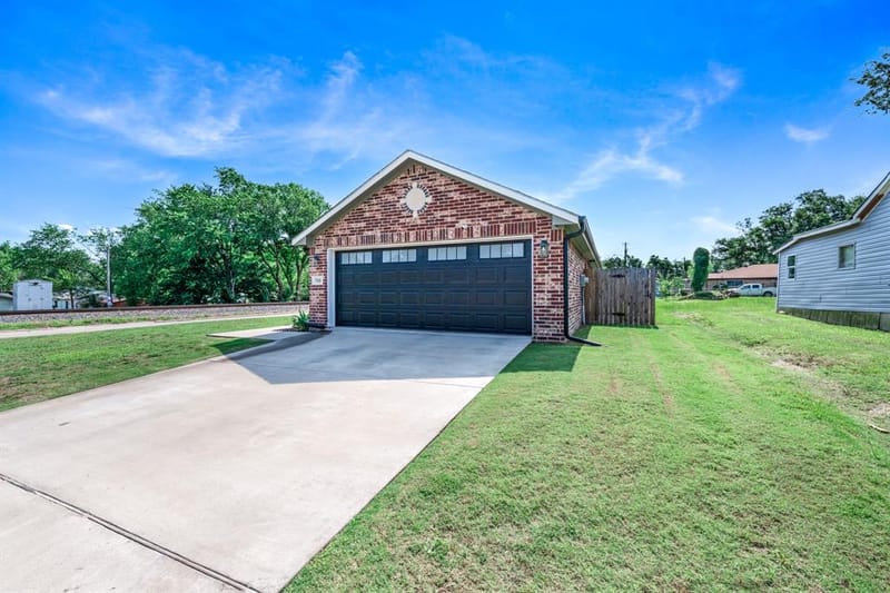 700 Carter Street, Sulphur Springs TX 75482 - Photo 3