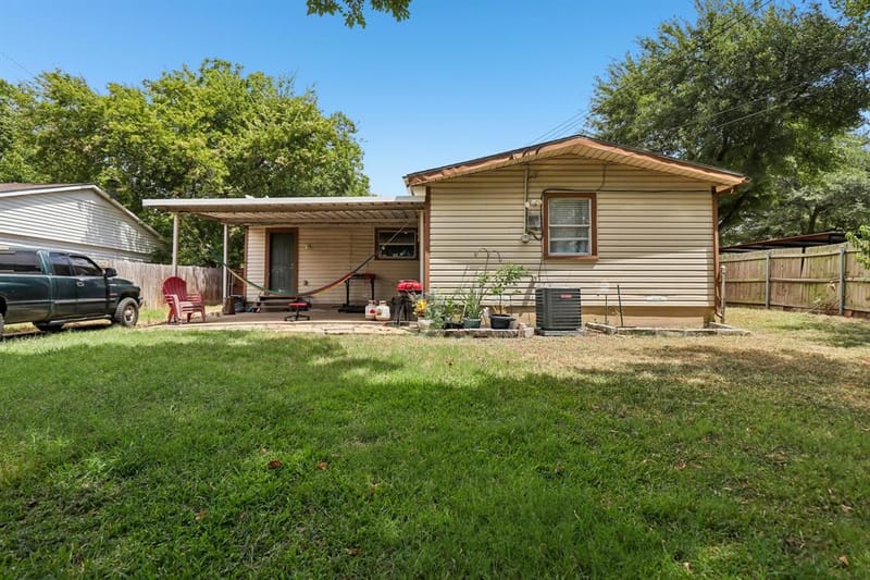 1812 Melissa Street, Arlington TX 76010 - Photo 34
