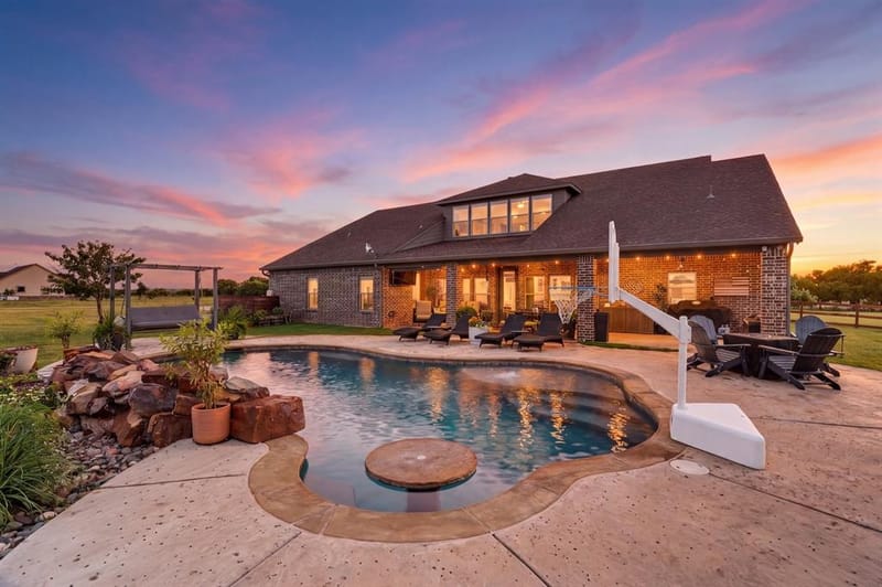 19001 N County Line Road, Ponder TX 76259 - Photo 2