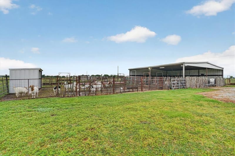 19001 N County Line Road, Ponder TX 76259 - Photo 36