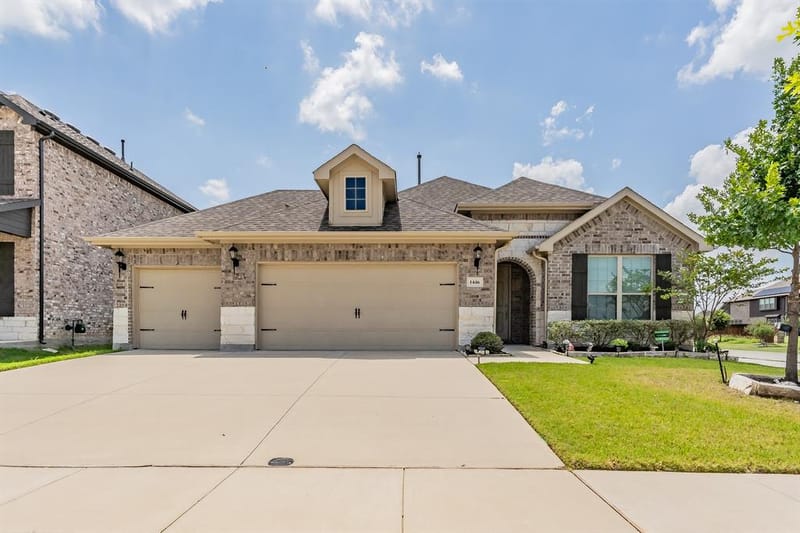 1446 White Water Way, Aubrey TX 76227
