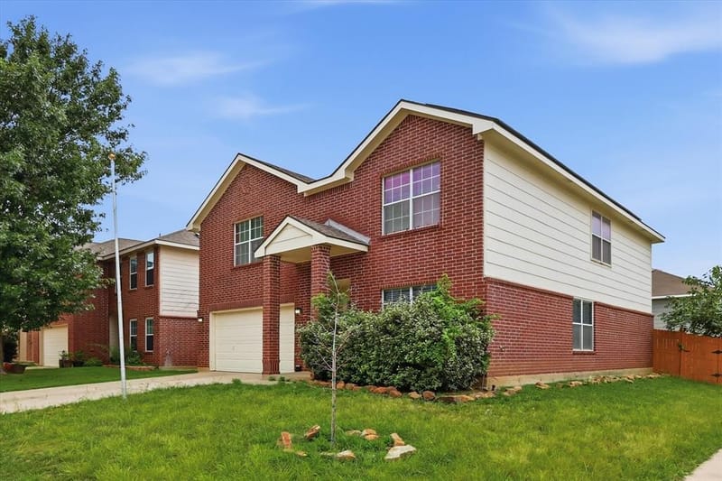 4957 Thorn Hollow Drive, Fort Worth TX 76244 - Photo 3