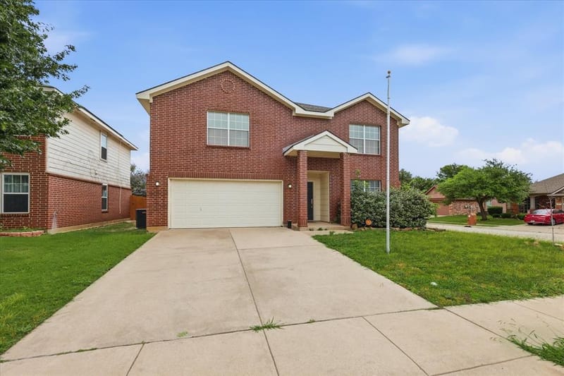 4957 Thorn Hollow Drive, Fort Worth TX 76244