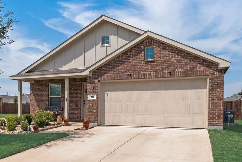 712 Odlozil Lane, Ennis TX 75119 - Photo 5