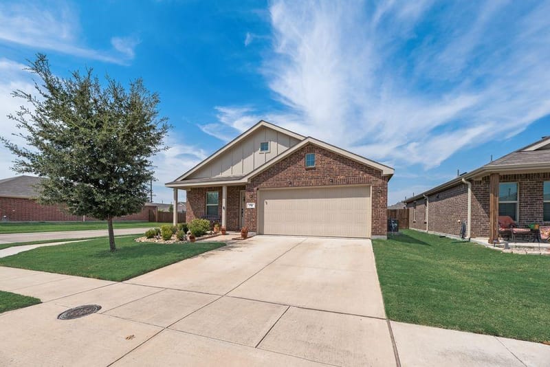 712 Odlozil Lane, Ennis TX 75119 - Photo 4